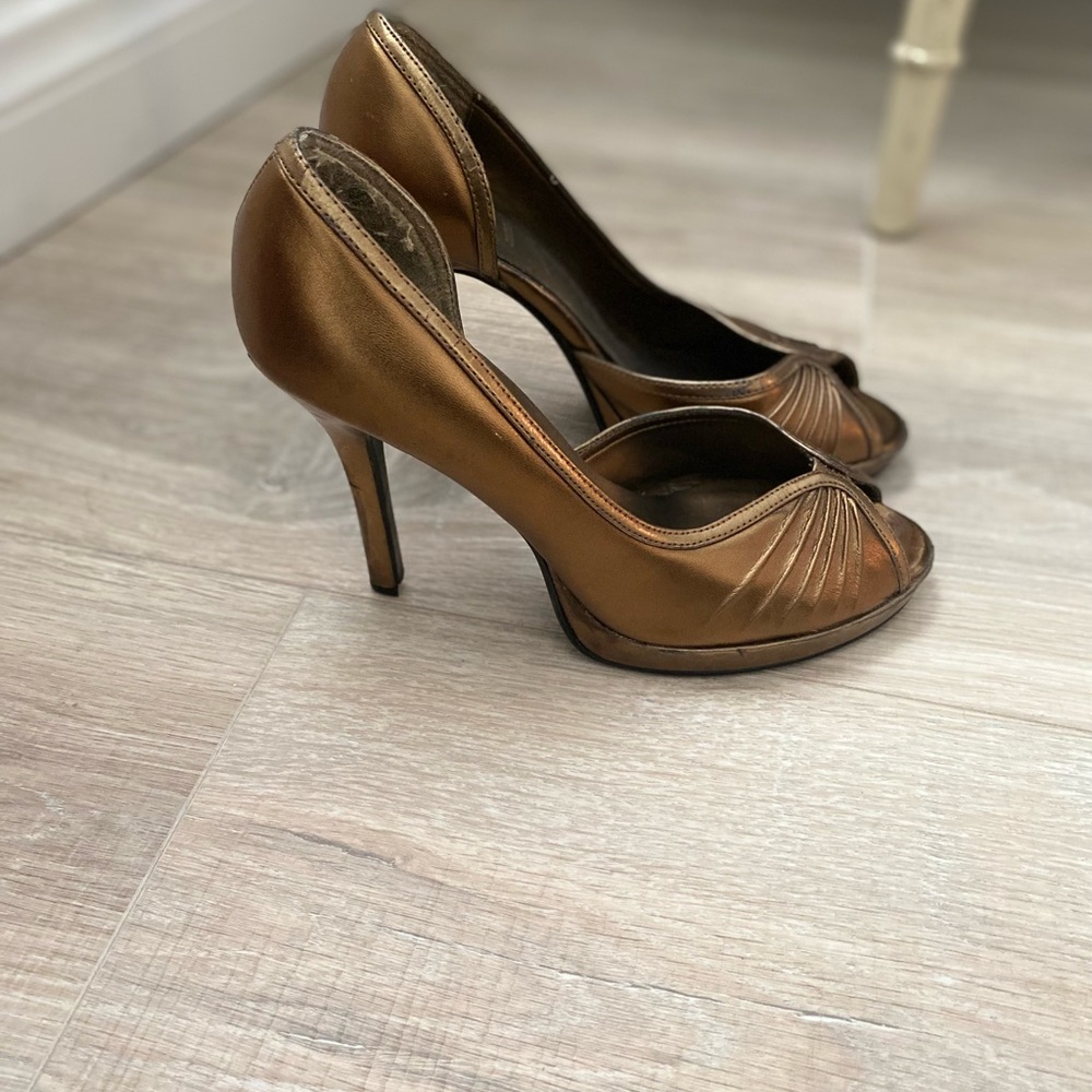 Retro & Cute 70’s style Heels! - Picture 2 of 2